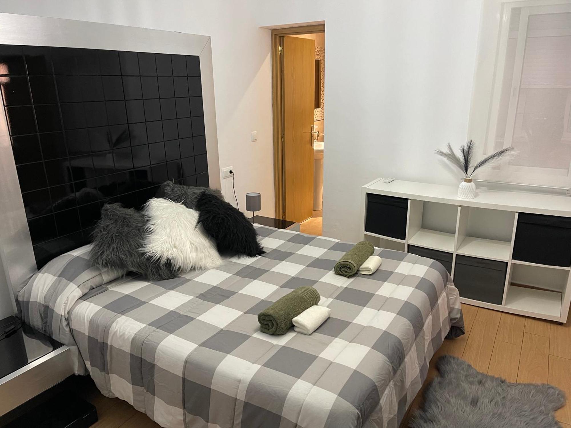 Ferienwohnung Casita Andaluza Centro Con Parking Sujeto A Disponibilidad Málaga Exterior foto